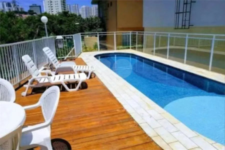 Casa à venda com 3 quartos, sendo 1 suíte, no condomínio Jardim das Palmas, São Paulo - SP