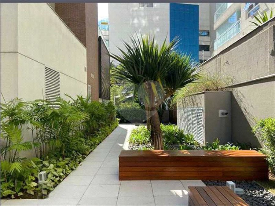 Apartamento à venda com 2 quartos, sendo 1 suíte, em Vila Olímpia, São Paulo, SP