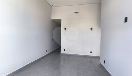 Casa à venda com 3 quartos, sendo 2 suítes, no condomínio Tivolli, Itapetininga - SP