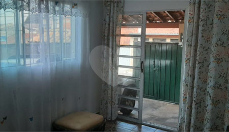 Casa Térrea à venda com 3 quartos, sendo 1 suíte,  em Capela, Vinhedo, SP