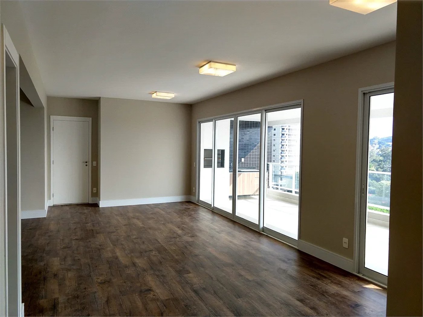 Apartamento à venda com 3 suítes em Vila Anastácio, São Paulo, SP