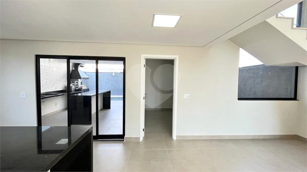 Casa à venda com 4 quartos, sendo 3 suítes, no condomínio Campos do Conde Sorocaba, Sorocaba - SP