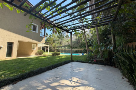 Casa à venda ou para alugar com 4 quartos, sendo 3 suítes, em Alto da Boa Vista, São Paulo, SP