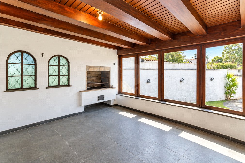 Casa Térrea à venda com 4 quartos, sendo 2 suítes, em Alto da Boa Vista, São Paulo, SP
