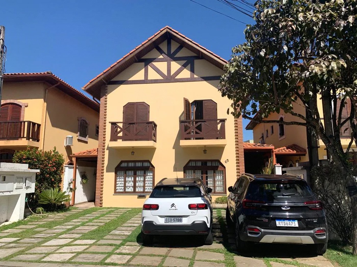 Casa à venda com 3 quartos, sendo 1 suíte, no condomínio Greenland, São Paulo - SP