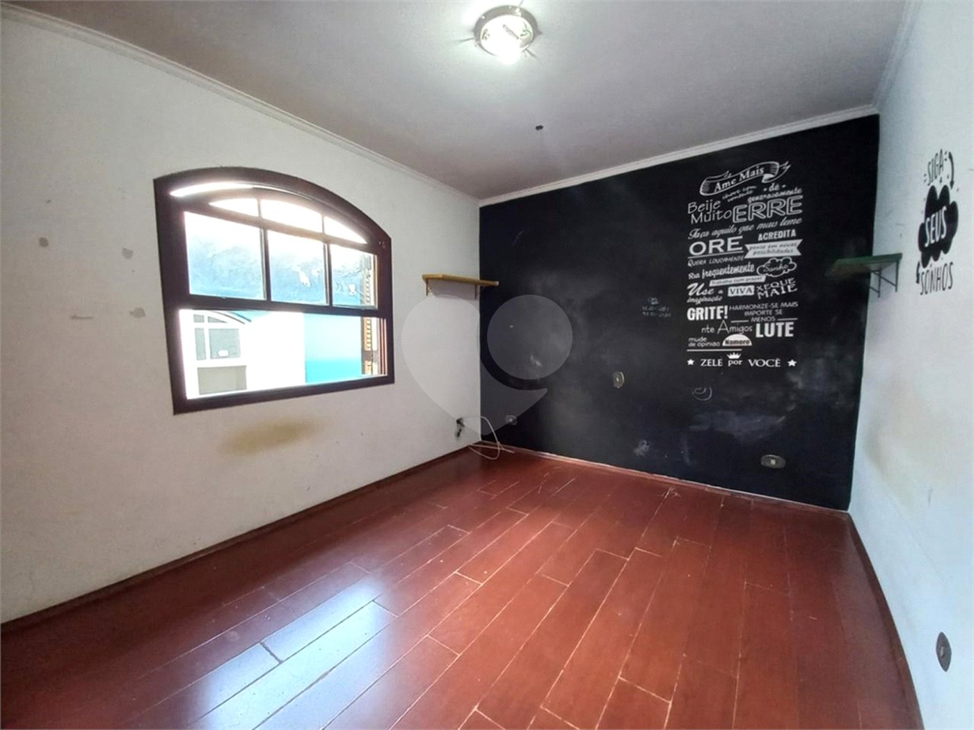 Casa à venda com 3 quartos, sendo 1 suíte, em Jardim das Vertentes, São Paulo, SP