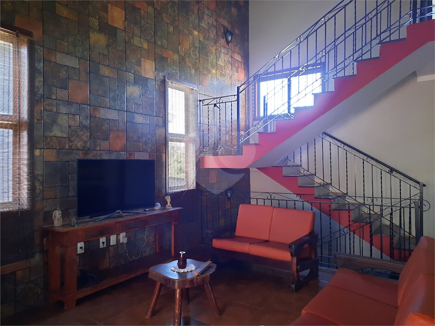 Casa à venda com 3 quartos, sendo 1 suíte,  no condomínio Village Ipanema 1, Araçoiaba da Serra - SP