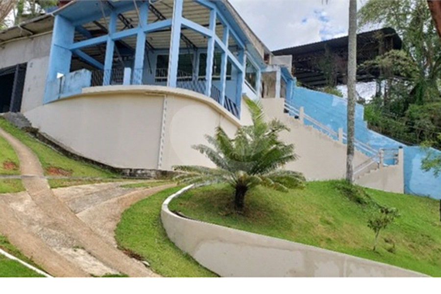 Chácara à venda com 3 suítes em Rio Acima, Mairiporã, SP