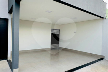 Casa à venda com 3 quartos, sendo 1 suíte, em Jardim das Palmeiras, Cuiabá, MT