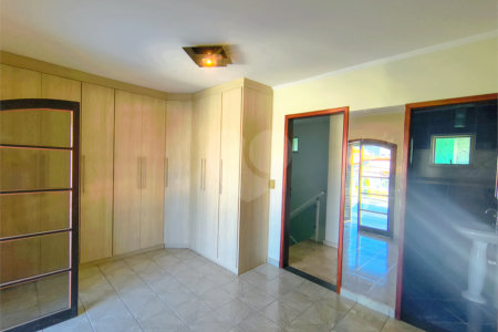 Sobrado à venda com 3 quartos, sendo 1 suíte,  em Jardim Alice, Indaiatuba, SP