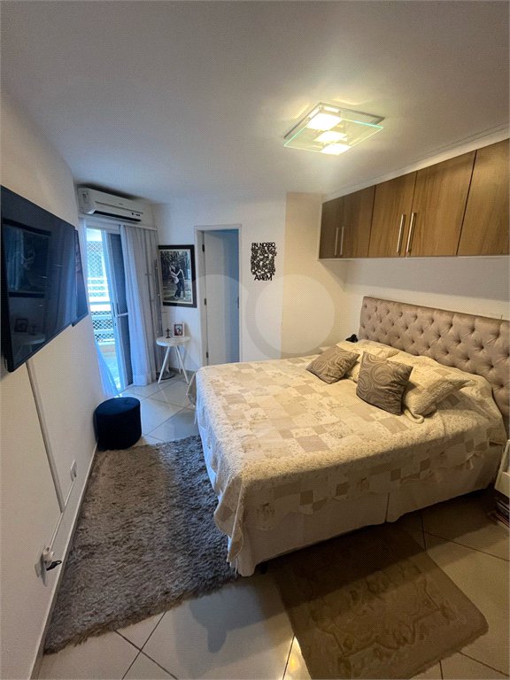 Casa à venda com 3 quartos, sendo 1 suíte, no condomínio Residencial Villagio Vitória, Guarulhos - SP