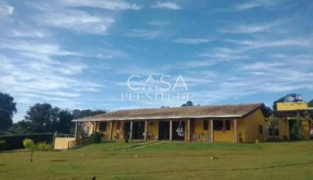 Chácara à venda com 2 suítes em Araçoiaba da Serra, SP