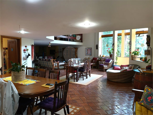 Casa à venda com 2 suítes em Horto Florestal, São Paulo, SP