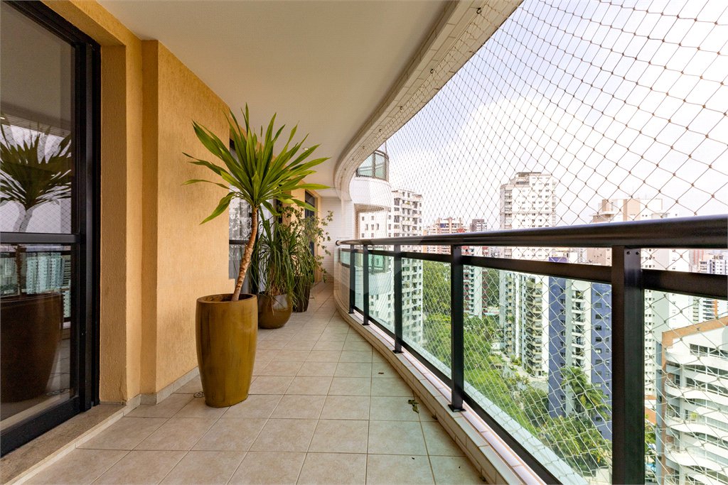 Apartamento à venda com 4 quartos, sendo 3 suítes, em Vila Suzana, São Paulo, SP