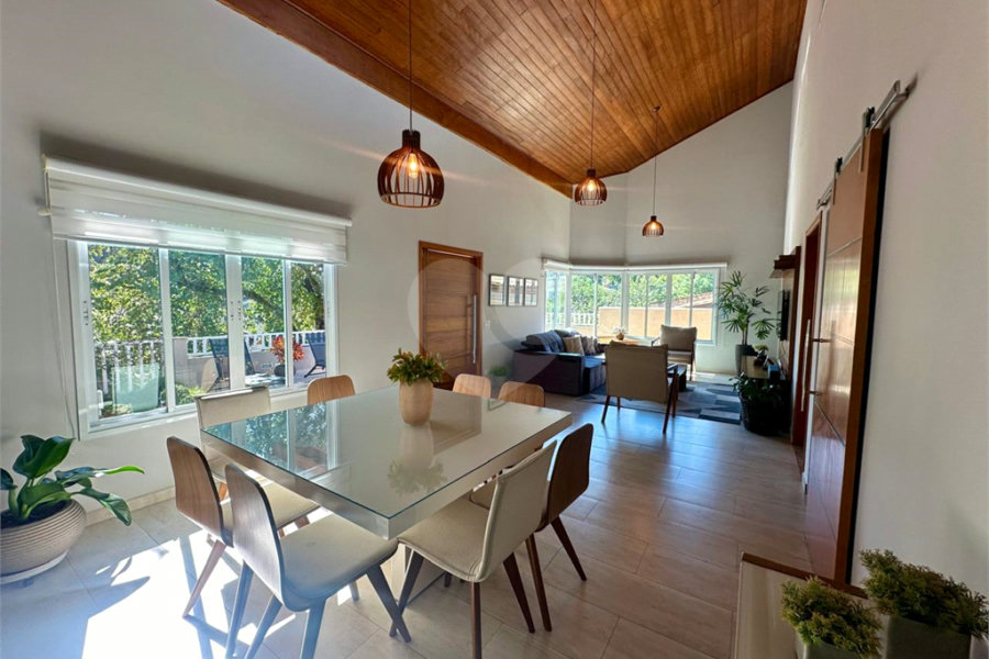 Casa Térrea à venda com 3 suítes em Tremembé, São Paulo, SP