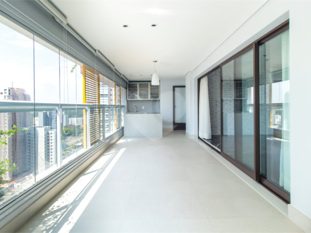 Apartamento à venda com 3 suítes em Brooklin, São Paulo, SP