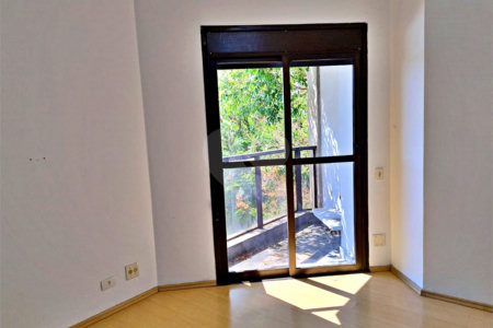 Apartamento à venda com 4 quartos, sendo 2 suítes,  em Indianópolis, São Paulo, SP