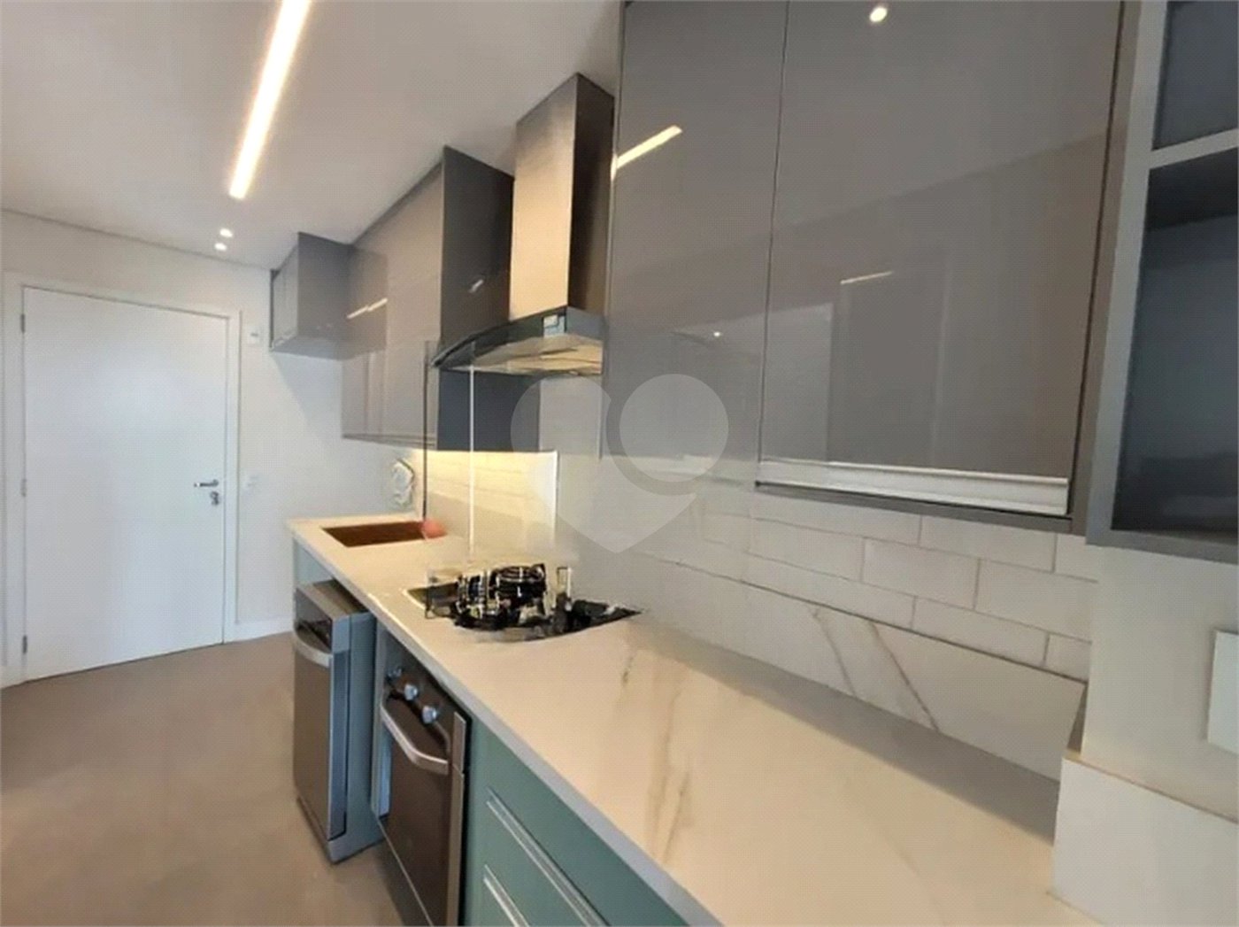 Apartamento à venda com 3 quartos, sendo 2 suítes, em Cambuci, São Paulo, SP