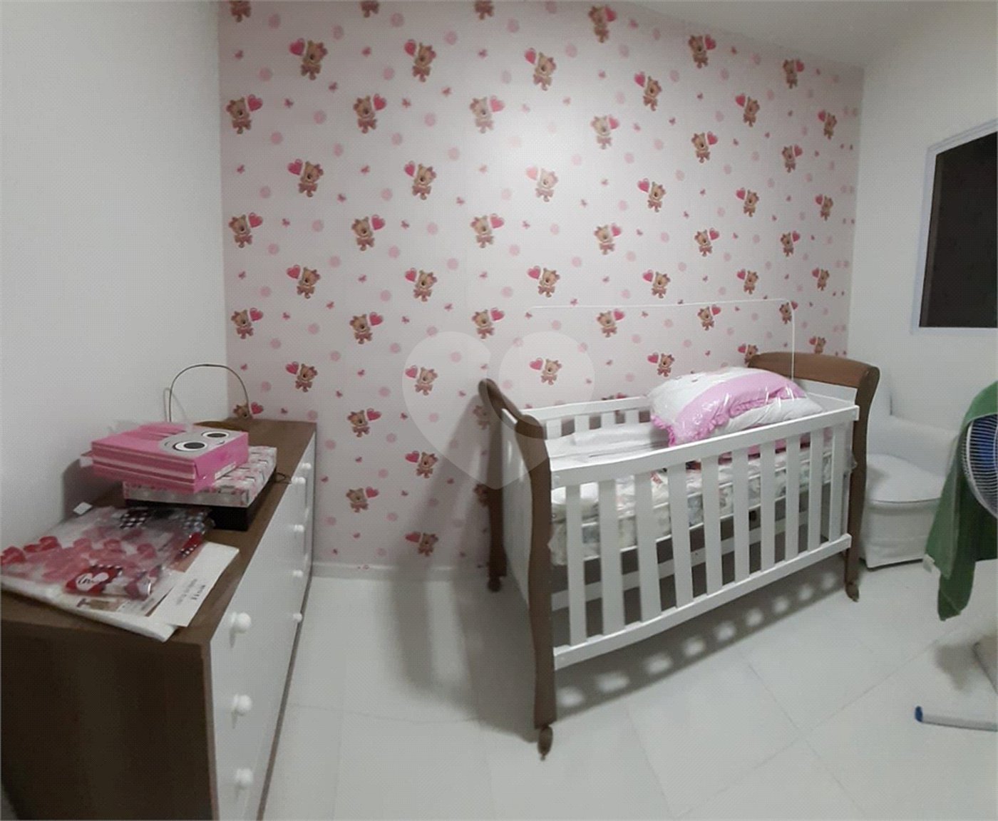 Apartamento no Condomínio Parque dos Manacás.