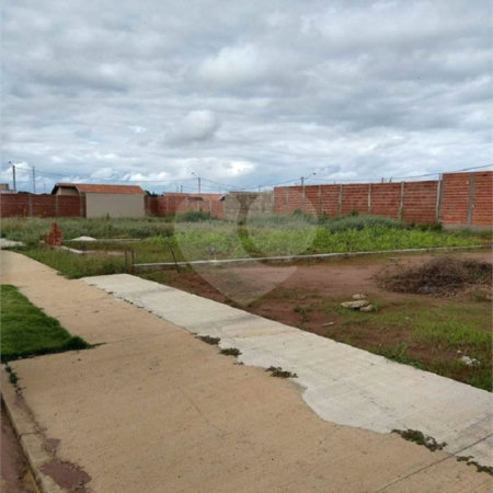 Terreno com 176,00 m² .
