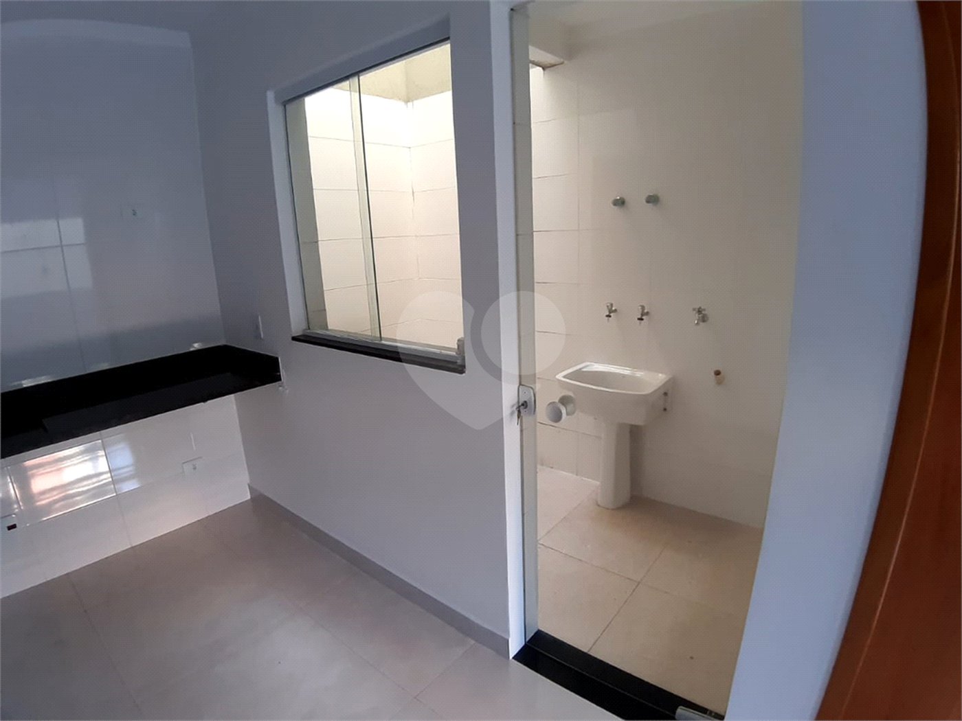 Casa para alugar com 3 quartos, sendo 1 suíte,  no condomínio Villagio DI Maria, São Paulo - SP