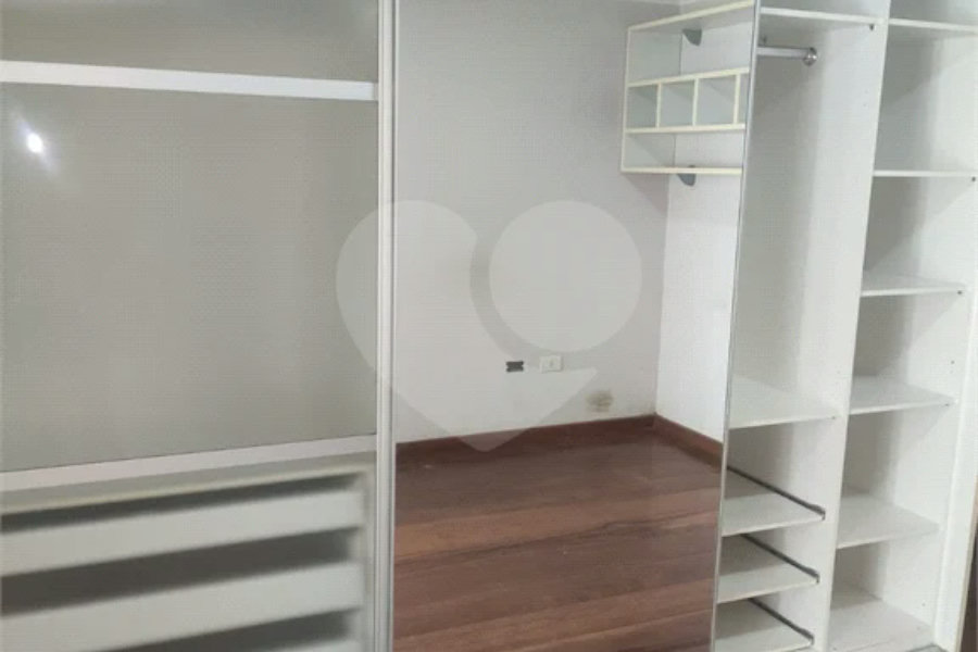 Casa à venda com 3 quartos, sendo 2 suítes, em Jaraguá, São Paulo, SP