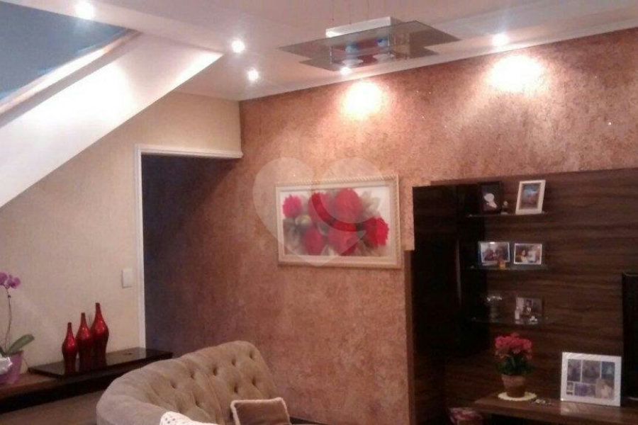 Sobrado à venda com 3 quartos, sendo 1 suíte, em Jardim Las Vegas, Guarulhos, SP