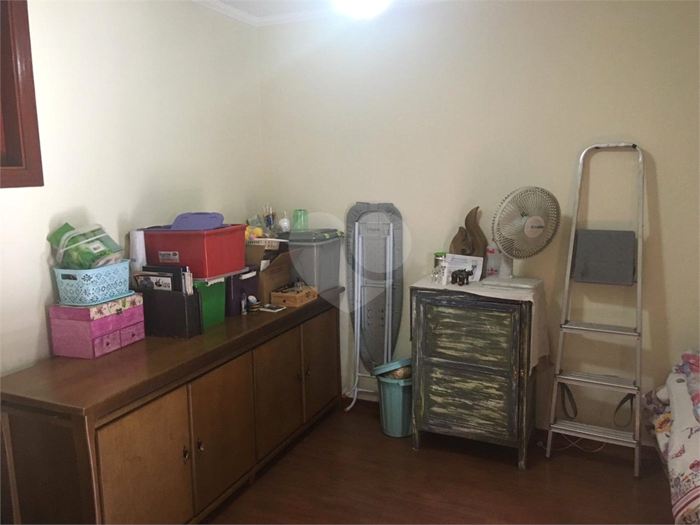 Casa à venda com 3 quartos, sendo 1 suíte, no condomínio Morada de Itapuã, São Paulo - SP