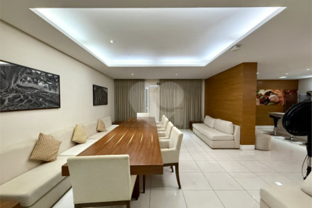 Apartamento à venda com 2 quartos, sendo 1 suíte, em Alto da Boa Vista, São Paulo, SP
