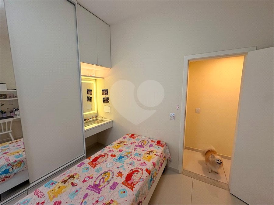 Apartamento à venda com 3 quartos, sendo 1 suíte,  em Lagoa, Rio de Janeiro, RJ