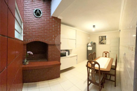 Casa à venda com 3 quartos em Lapa, São Paulo, SP