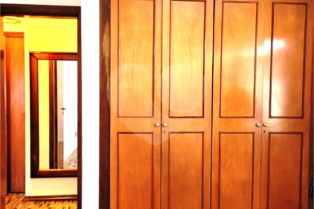Apartamento à venda com 2 suítes em Moema, São Paulo, SP