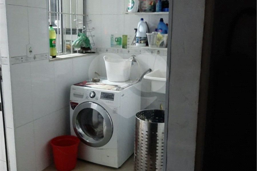 Sobrado à venda com 3 quartos, sendo 2 suítes,  em Vila Gustavo, São Paulo, SP