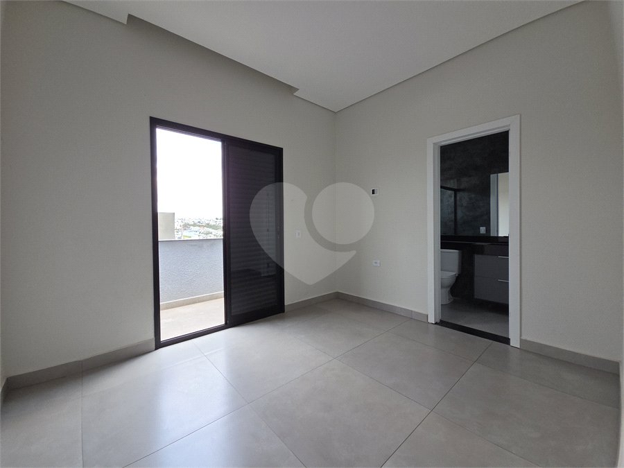 Casa à venda com 3 quartos, sendo 1 suíte, no condomínio Helena Maria, Sorocaba - SP