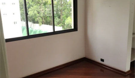 Apartamento à venda com 4 quartos, sendo 3 suítes,  em PANAMBY, São Paulo, SP