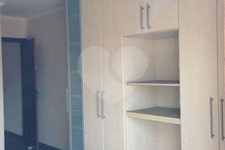 Sobrado à venda com 3 quartos, sendo 1 suíte, em Santa Teresinha, São Paulo, SP