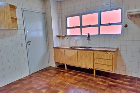 Apartamento à venda com 3 quartos, sendo 1 suíte, em Vila Olímpia, São Paulo, SP