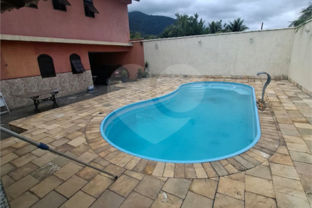 Casa à venda com 3 quartos, sendo 1 suíte, em Campo Grande, Rio de Janeiro, RJ