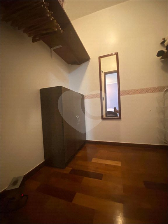Casa à venda com 4 suítes no condomínio Vale da Santa Fé, Vinhedo - SP