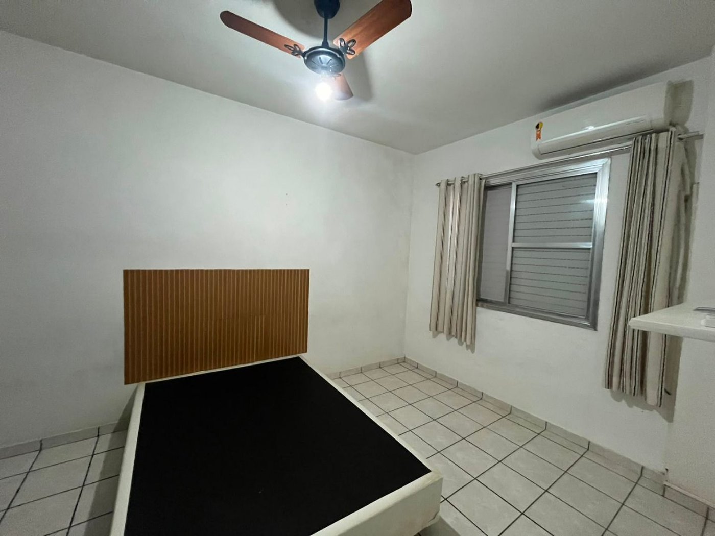 Apartamento na Quadra da Praia na Ponta da Praia – Andar Alto | Excelente Oportunidade em Santos!