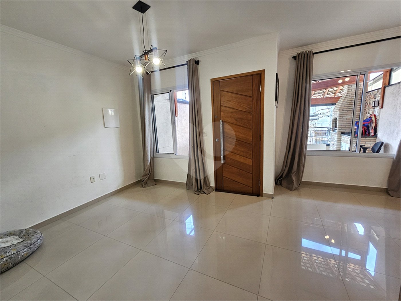 Sobrado à venda com 3 quartos, sendo 1 suíte,  em Vila Nivi, São Paulo, SP