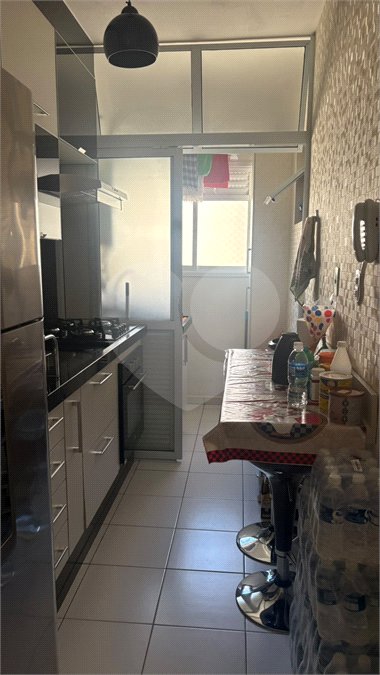 Apartamento à venda com 3 quartos, sendo 1 suíte, em Conjunto Residencial Irai, Suzano, SP