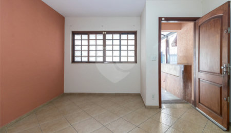 Casa Térrea à venda com 3 quartos, sendo 1 suíte,  em Indianópolis, São Paulo, SP