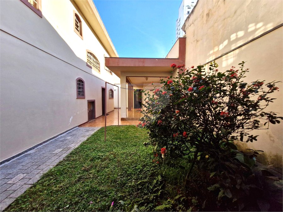 Casa à venda com 4 quartos, sendo 1 suíte, em Alto da Boa Vista, São Paulo, SP