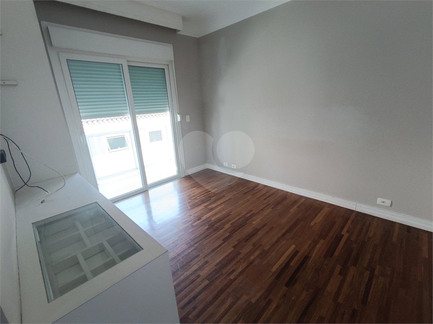 Casa à venda com 4 quartos, sendo 2 suítes, no condomínio Terras de Santa Adélia, Vargem Grande Paulista - SP