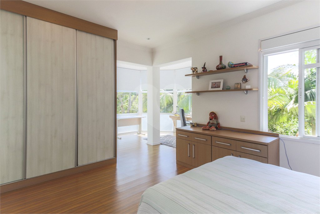 Casa à venda com 5 suítes no condomínio Chácara Flora, São Paulo - SP