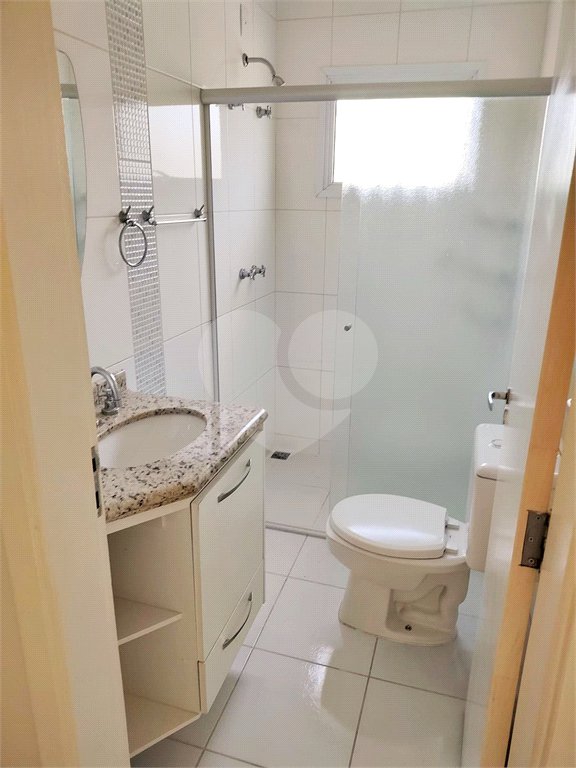 Casa à venda ou para alugar com 3 suítes no condomínio Residencial Jardim das Palmeiras, Vinhedo - SP