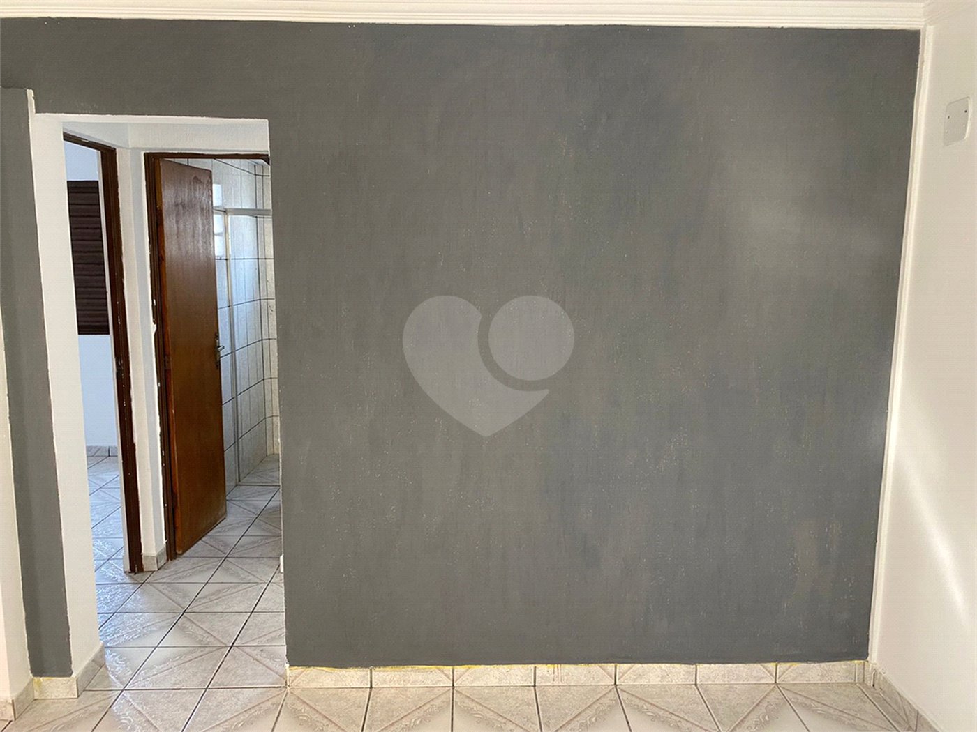 Apartamento para alugar com 2 quartos em Jardim Adriane, Itaquaquecetuba, SP