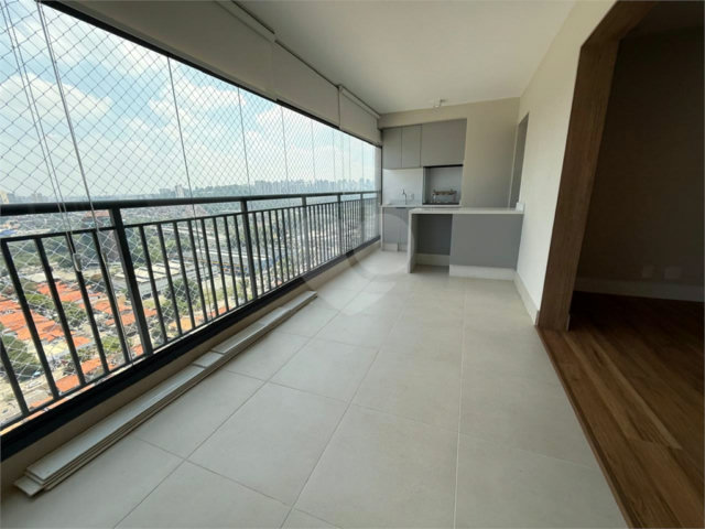 Apartamento à venda com 4 quartos, sendo 3 suítes,  em Santo Amaro, São Paulo, SP