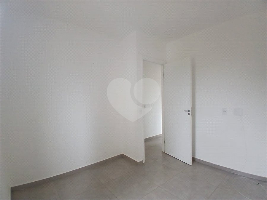 Apartamento à venda com 2 quartos, sendo 1 suíte, em Chácaras Manão, Mairinque, SP